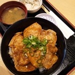 カプチーナ - 秩父カプチーナの豚味噌丼☆
