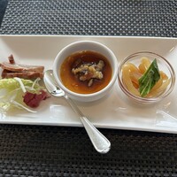中国料理 芙蓉城 - 前菜三種盛り合わせ
