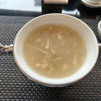 中国料理 芙蓉城 - 干し海老とカブのフカヒレスープ