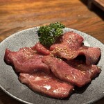 ハラミの向こう側 - 塩タン