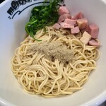 menya 787 - 煮干和え麺150円