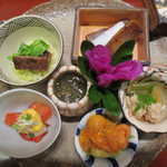 天雅 - 八寸です。いつもながらきれいです。