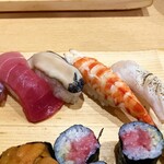 磯寿司 - エビが美味しかった。鮑もありました。