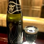 二条有恒 - 仮面ライダークウガ 純米大吟醸 宮城 / グラス1,000円