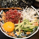 高円寺 焼肉ここち - 牛たたきユッケ風（おすすめコース)