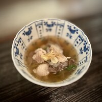 冨久屋 - 有機栽培葱の出汁で煮込んだ月輪熊雌と芹