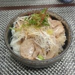 チャーシュー丼
