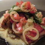 エクアトゥール - 【2014年3月】お魚
      ホウボウと金目鯛の直火焼き、アサリの出 汁から取ったベルガモットとサフラン
      のソース