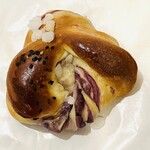 パン シノン - むらさき芋 あんぱん
