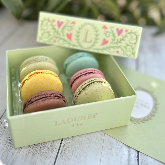 ラデュレ 横浜 高島屋店 （LADUREE） - 横浜/マカロン | 食べログ