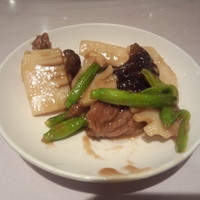 四川料理 龍の子 - 牛肉の牡蠣油炒め