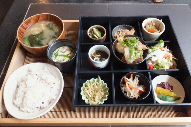 ｚｅｎ ゼン 三原 創作料理 食べログ