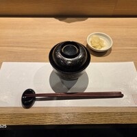 鮨やすぞう。 - この日はお任せのコース料理をお願いしておいた。