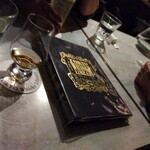 TOKYO Whisky Library - 