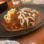 モンブラン 浅草店 - ロシア風ハンバーグ