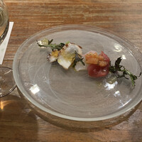 CASA UOKIN 神楽坂 - 豊洲市場直送鮮魚カルパッチョ〰️新鮮な魚介に〜白ワインが〜すすみますよん♪