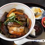 とようけ茶屋 - 生ふ丼（1,408円税込）