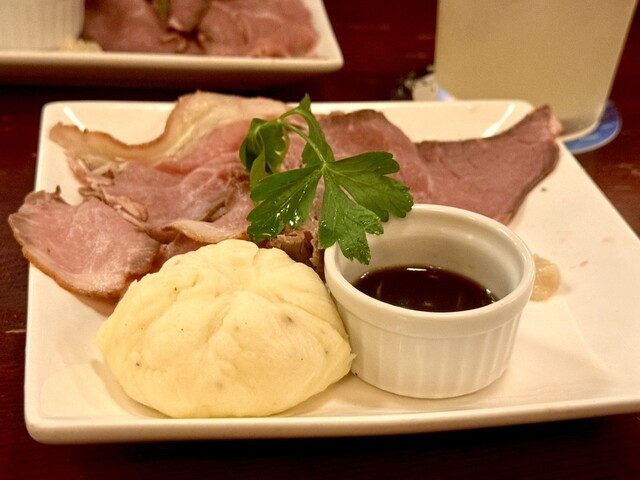 HUB Shinjuku Minamiguchi Ten B1F photo 2