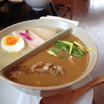 鶏白湯麺飯 暖家 - 陰陽麺 980円 