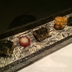 雅しゅとうとう - 焼き物
      鱧の香味焼き・茗荷ととうもろこしのかき揚げを添えて。