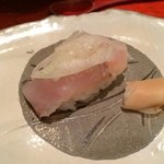 雅しゅとうとう - 鯵の柿の葉寿司