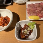 あけぼの食堂 - 牛タン塩キムチもろもろ