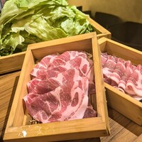 しゃぶしゃぶ・創作料理居酒屋 豚吟 栄店 - 肩ロースセット