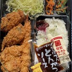 新宿さぼてん デリカ - 料理写真:カキと人気の組み合わせ弁当　税込み1150円