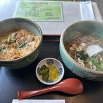 将平 - 料理写真:お昼のサービス定食
ミニ親子丼セット（麺大盛り）
900円＋230円
