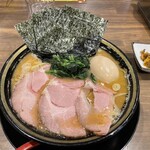 九州豚骨醤油 鯉から竜 - 特製　豚骨醤油　大盛