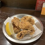 餃子食堂チャオチャオ - 料理写真:鶏の唐揚げ:塩麹ダレに一晩漬けこんで揚げています。