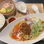 駅前飯店 - 