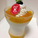 パティスリーアプロッシェ - ココエマンゴー（432円）