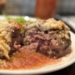 トラットリア ヴィヴァーチェ - ハンバーグ　ぱっかーん断面
