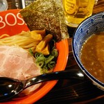 つけめん ラスト・ボス - 魚介豚骨つけ麺 並盛250g(1100円)。