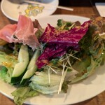 Pinseria Disco - 定食に付いているサラダ 大きい！
