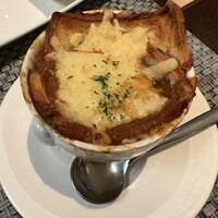 R restaurant & bar - 