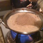 もつ蔵 - 水分が飛んだら擂りゴマを大量投入です（＊＾＾＊）