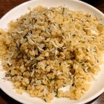 岩亭 - しらすと大葉のチャーハン