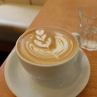 CAFE Elliott Avenue_1