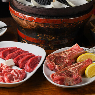 《おすすめ》肩・特選ロースが楽しめるハーフ＆ハーフコース