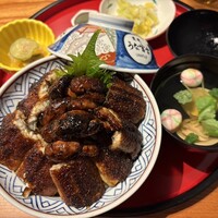 炭焼うな富士 名駅店 - 特上鰻丼（肝入り）