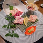 博多水炊き・鶏すき鍋 西新初喜 - 