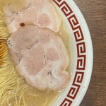 双喜紋 - ラーメン680円（ネギ抜き）右