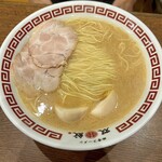 双喜紋 - 学割ラーメン590円！　　　　　　　　　　　　　　　　　　（辛味＆ネギ抜き味付けたまごトッピング）