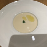 Aux Delices de Dodine 東京ミッドタウン八重洲店 - 新玉ねぎの温かいポタージュ