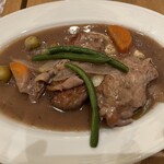 Aux Delices de Dodine 東京ミッドタウン八重洲店 - じっくり煮込んだ、鶏もも肉の赤ワイン煮込み