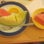 かんぽの宿赤穂 - 果物（右はバースデイサービス）