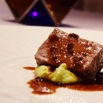 ラ メゾン ドゥ グラシアニ - 鹿児島中山黒牛フィレ肉のロティ　枝豆のピュレと実山椒の香るジュ