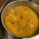 南國堂 - 野菜スープ。よく煮込まれて香辛料もバッチリ